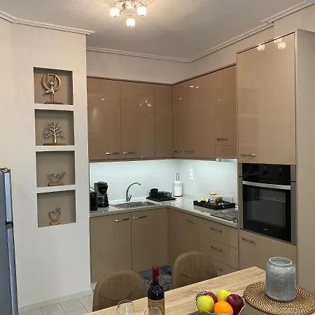 Daire Helena's Golos